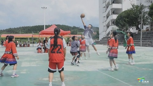 松桃·九龍“中國苗族情人節六月六”鄉村籃球賽火熱開賽中